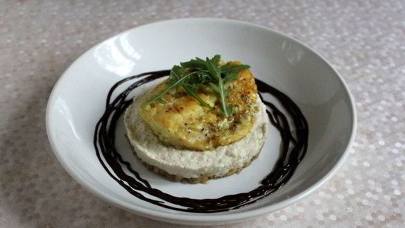 Рецепт Спинки трески с брандадой, луком-пореем и шоколадным соусом