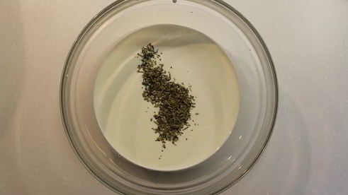 дважды запеченное суфле горгонзола и карамелизованная груша