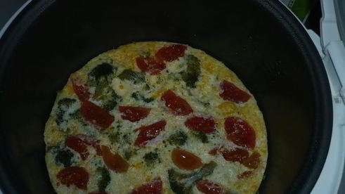 кукурузное суфле с брокколи и помидорами