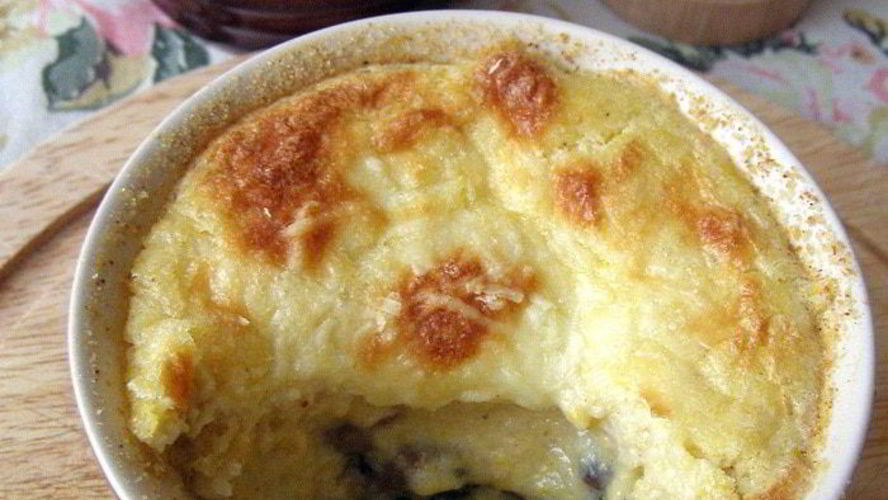 Рецепт курицы в белом соусе под кукурузным суфле