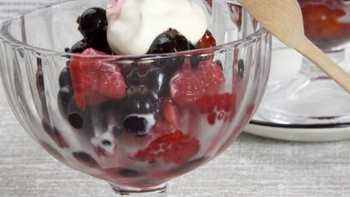 сметанное суфле с ягодами