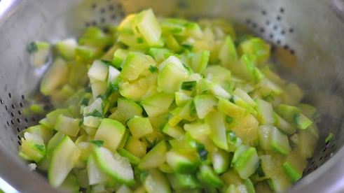 суфле с чеддером и кабачками