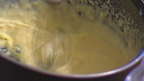 суфле с голубым сыром и мускатным орехом