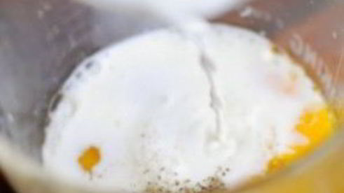 суфле с картофелем и колбасками