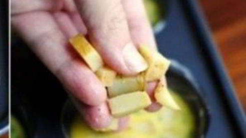 суфле с картофелем и колбасками