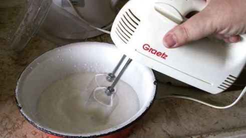 суфле в шоколадных стаканчиках