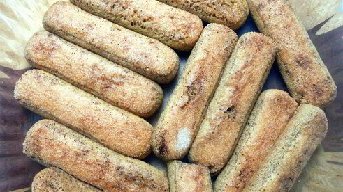 медовый тирамису с лепестками роз