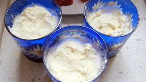 тирамису без яиц, с рикоттой и клубникой