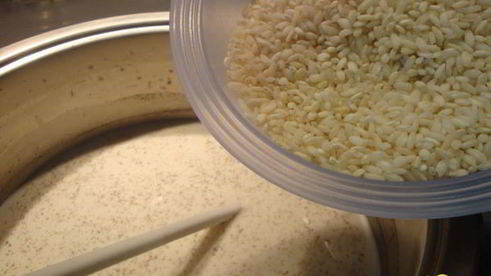 ванильный рисовый пудинг с вишнями