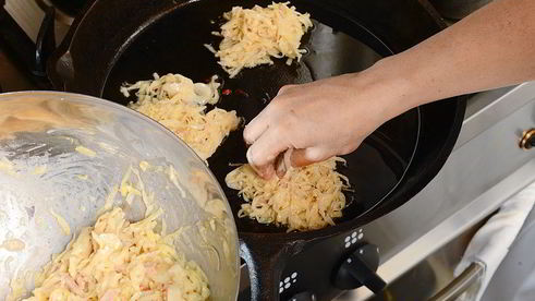 драники с квашеной капустой