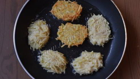 драники в томатном соусе