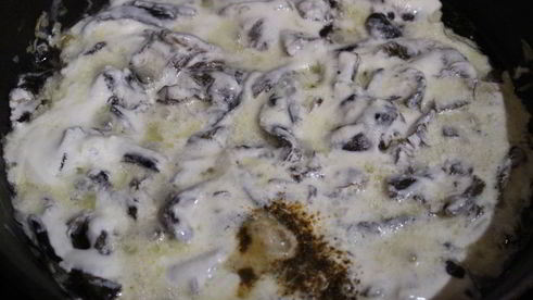 картофельные драники с грибным соусом