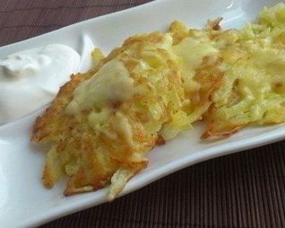 Простые драники из картофеля с сыром
