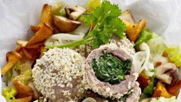 Рецепт Фаршированных фрикаделек с салатом латук и лесными грибами