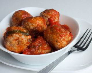 Фрикадельки говяжьи в томатном соусе