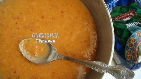 фрикадельки из маша с банановым соусом в капустных лепестках