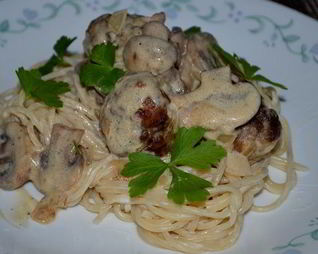 Фрикадельки по-строгановски