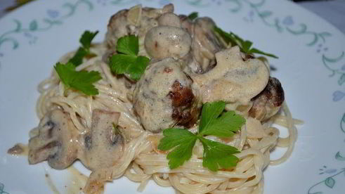 фрикадельки по-строгановски