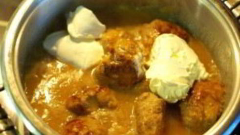 фрикадельки с подливой