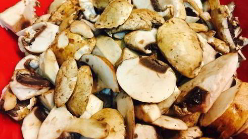 фрикадельки в грибном соусе