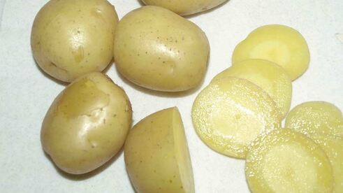 фрикадельки в картофельных сотах