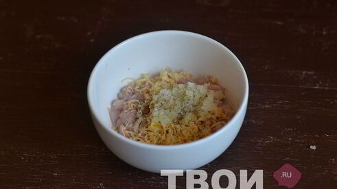 куриные фрикадельки с сыром