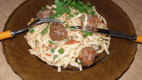 макароны с фрикадельками в духовке