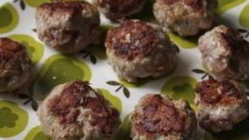 спагетти сквош с фрикадельками и шпинатом