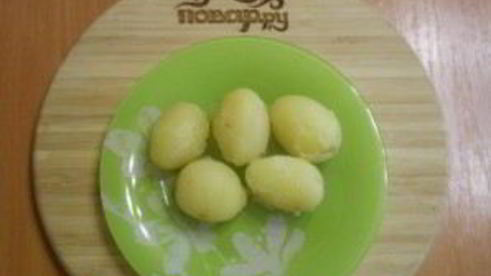 картофель под чесночным соусом