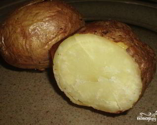 Картофель в мундире в микроволновке