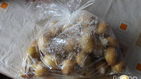 картофель в рукаве со сливочным маслом