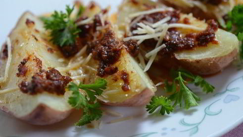 картофель в заправке с вялеными помидорами