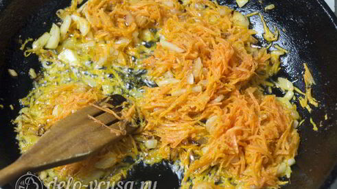 рис с куриными ножками в духовке