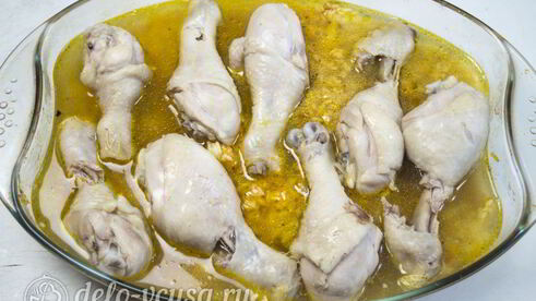 рис с куриными ножками в духовке