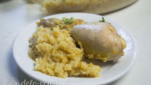 рис с куриными ножками в духовке