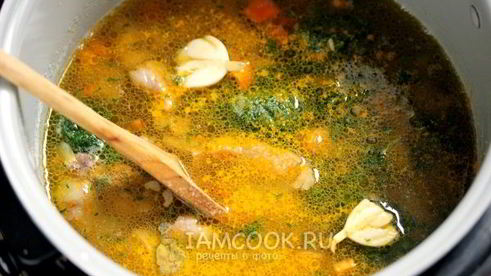 рис с мясом и шпинатом в мультиварке