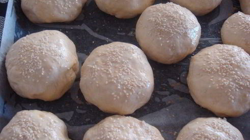 рис с мясом в булочке