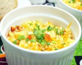 Рис с овощами на сковороде