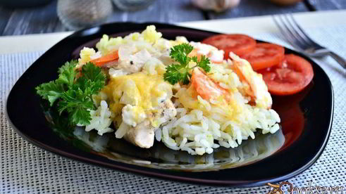 шафрановый рис с курицей и сыром на пару в мультиварке