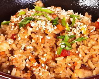 Тайский жареный рис с маслом арахиса