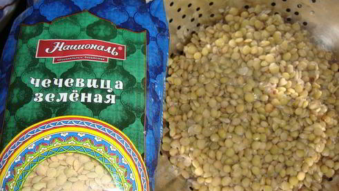 зеленая чечевица с тушеным мясом