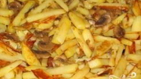 жареная картошка с шампиньонами