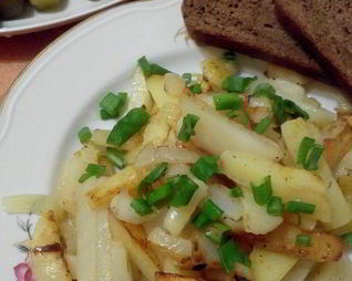 Жареная картошка с яблоками