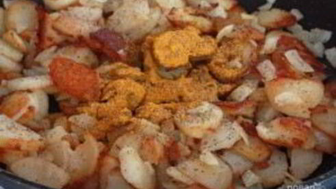 жареный картофель с луком