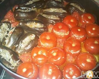 Помидор — бадымджан долмасы