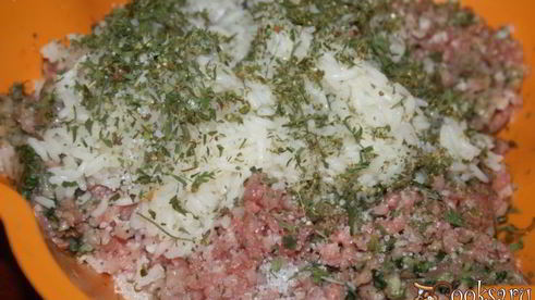 весенние голубцы из фарша со свежей зеленью