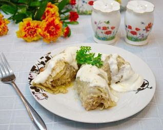 Замороженные голубцы в сметане