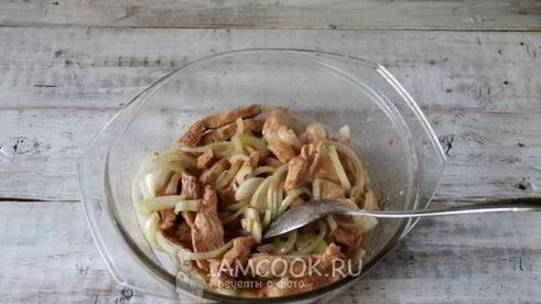 гречневая лапша с курицей и овощами