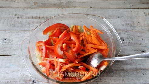 гречневая лапша с курицей и овощами