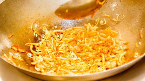 гречневая лапша с курицей терияки